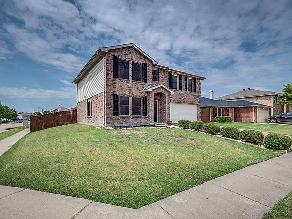 2nd image of 2911 Clemente Dr