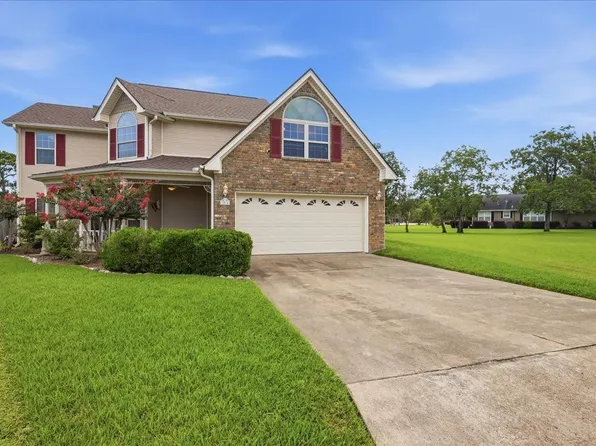 1515 N 26th St, Nederland, TX 77627
