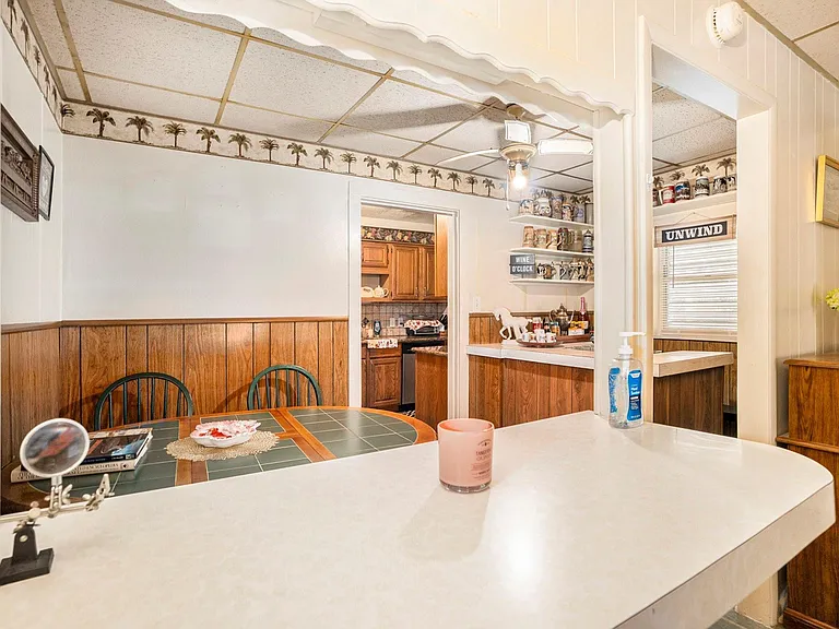 17 Manor Way — Photo 9