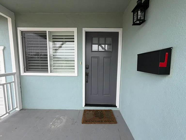 242 Reindollar Ave — Photo 2