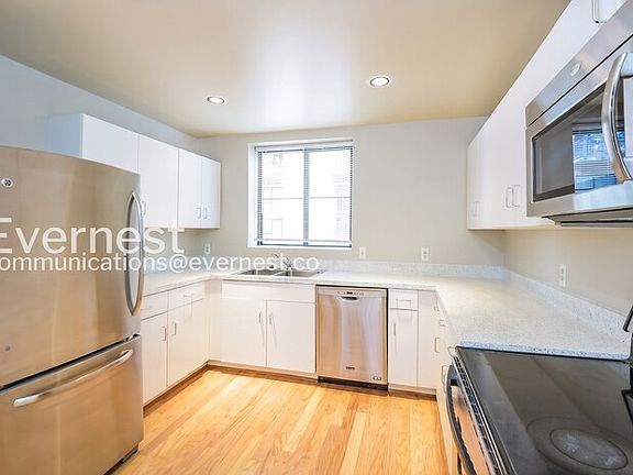 4th image of 930 Acoma St Unit 207