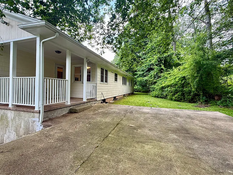 21 Byron Pl — Photo 16