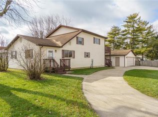 1304 Reynolds Dr, Charleston, IL