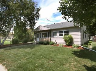 1318 7th St NW, Faribault, MN 55021