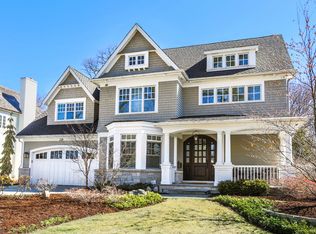 30 Forest Ave, Naperville, IL 60540