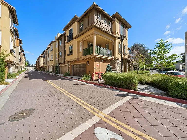 665 Alamo Ct — Photo 1