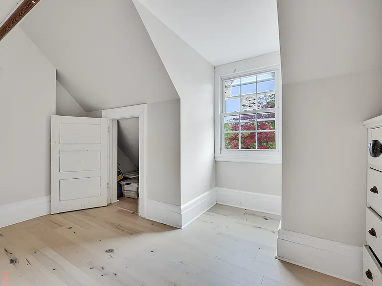 105 Everit Ave — Photo 24