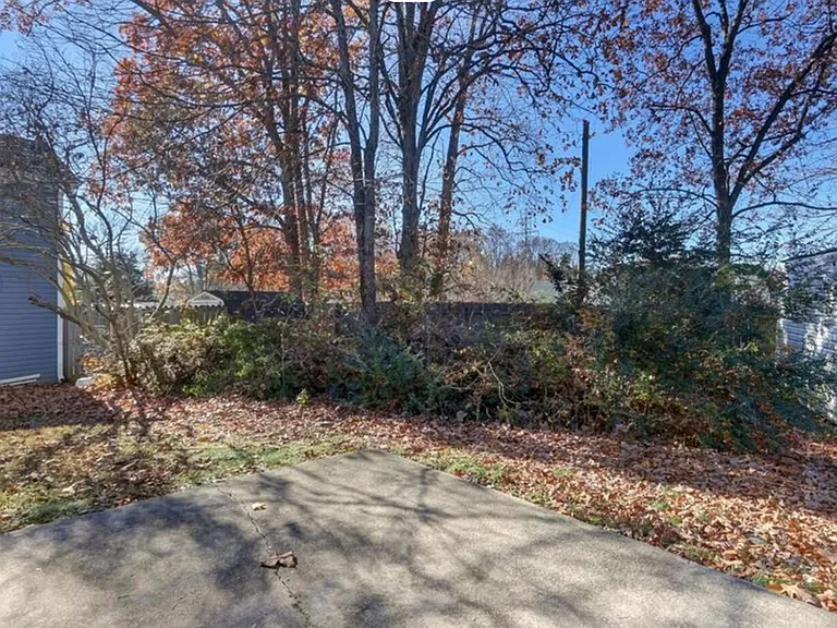 610 Pisgah Church Rd #4 — Photo 6
