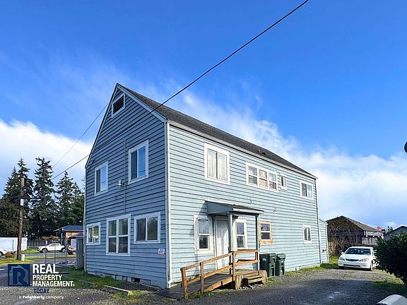 4th image of 204 128th St S #208