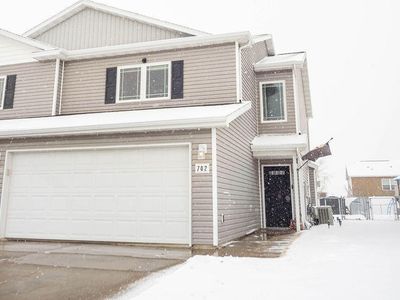 702 Bremner Ave, Bismarck, ND, 58503