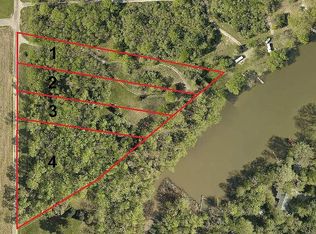 Gierten Rd, Centralia, IL 62801