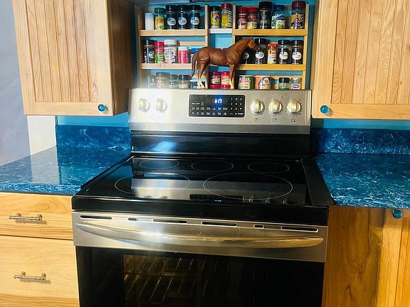 5th image of 1511 Crocheron Rd