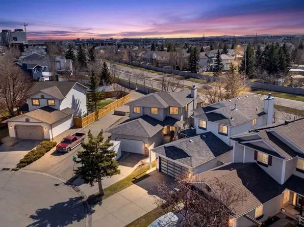 44 NE Riverwood Cir SE, Calgary, AB T2C 4A7