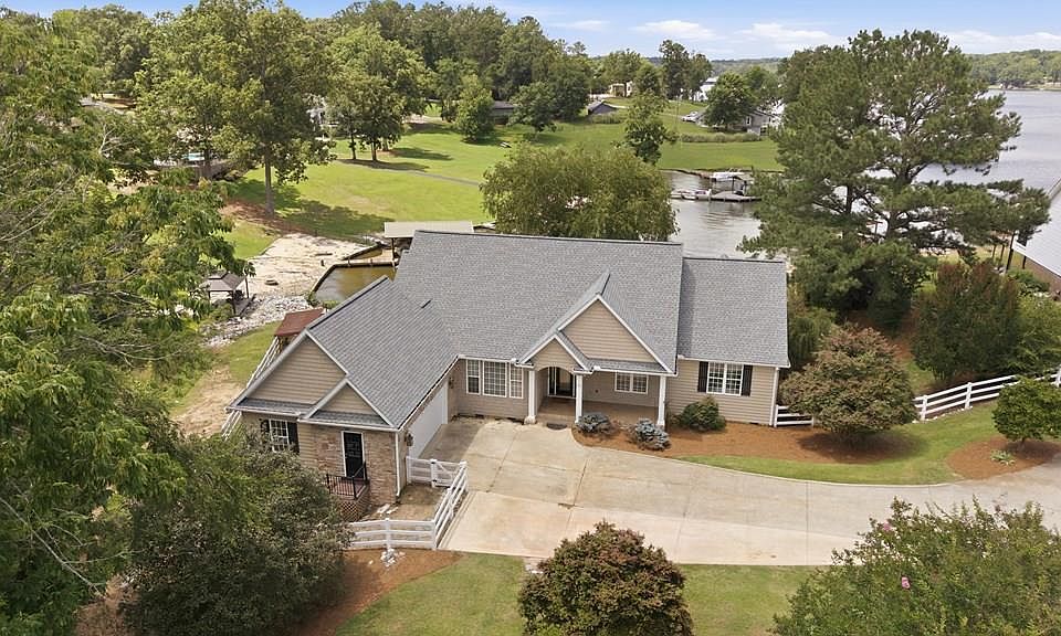 1st image of 123 Bridgepoint Rd