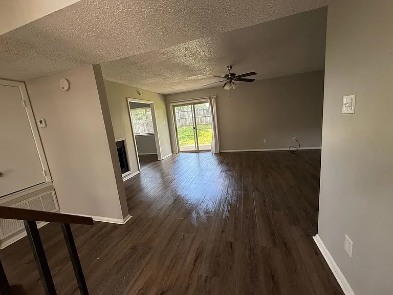 32 Del Tara Dr — Photo 3
