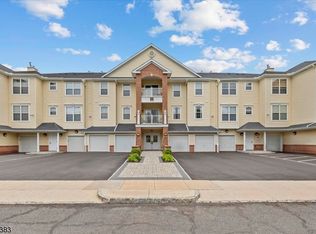 2305 Courtney Ln, Somerset, NJ 08873