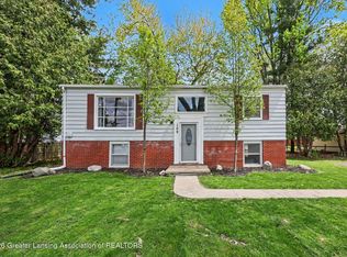 109 S Sherman St, Leslie, MI 49251