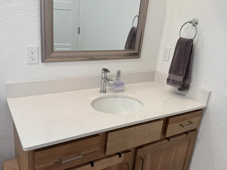 502 Pheasant Ln — Photo 21