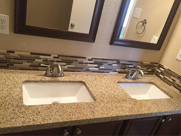 6812 Valley Creek Dr — Photo 13