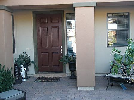 Luxurious Courtyard