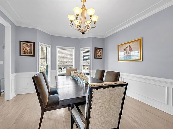 4th image of 437 Branch Forest Way