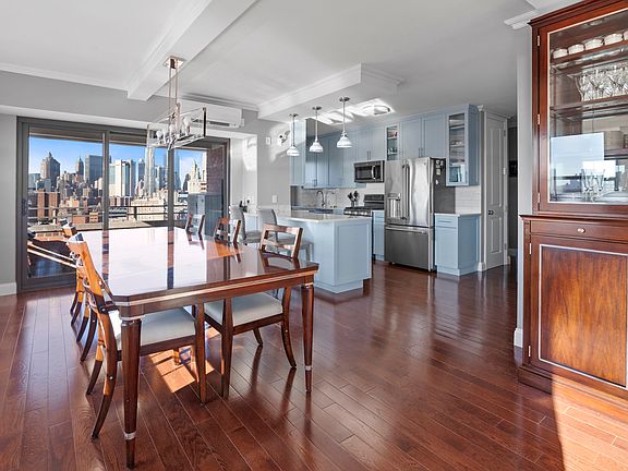 2nd image of 264 E Broadway APT C1707