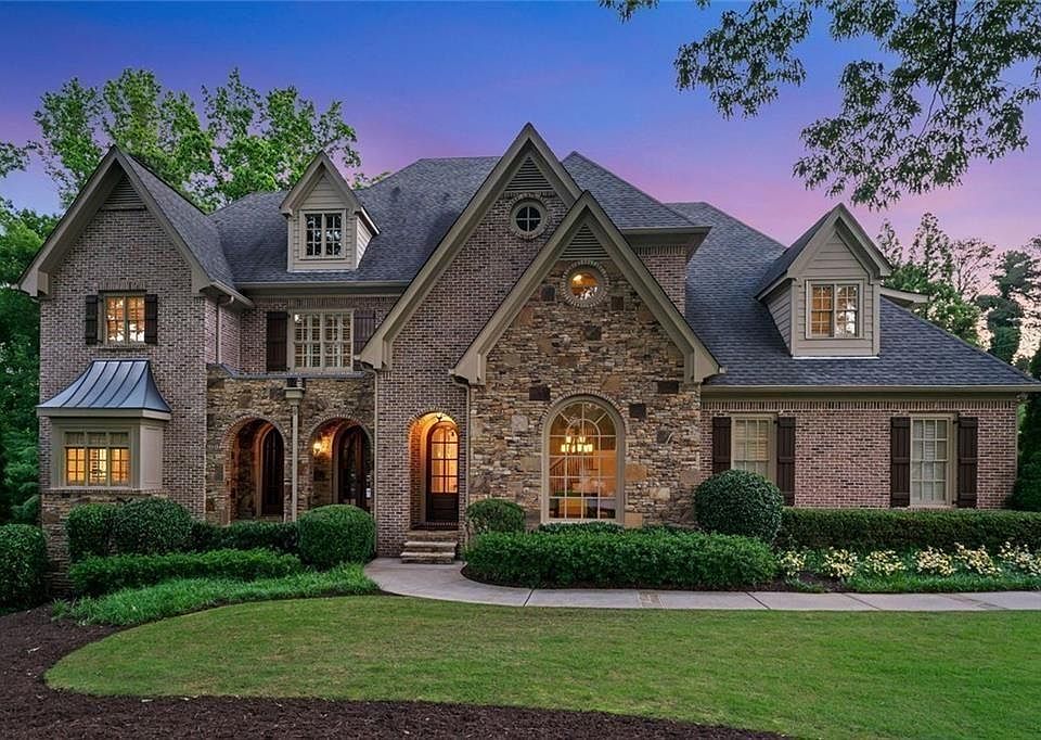 1st image of 4304 Berkford Cir NE