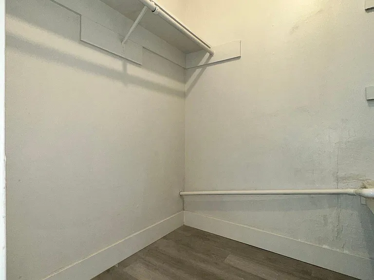 640 W Park St #E — Photo 9