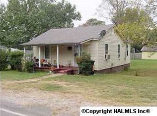 303 Sanders St, Athens, AL 35611