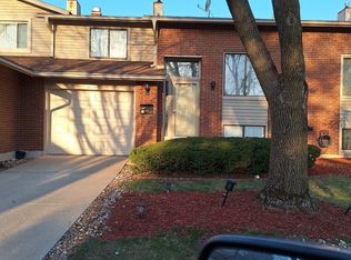 18650 Golfview Dr, Hazel Crest, IL 60429