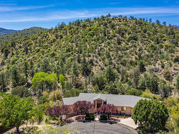 2nd image of 505 Deer Horn Ct