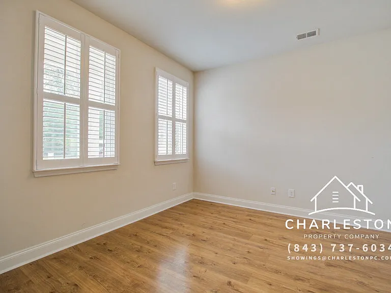 7824 Montview Rd — Photo 18