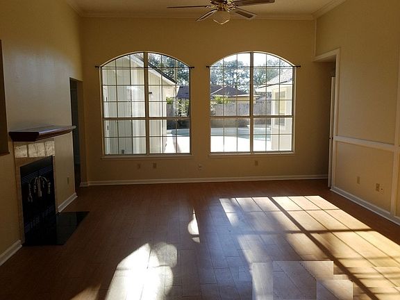 4th image of 2474 Stonebridge Dr