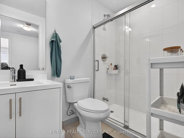 412 Silver Maple Rd #426 — Photo 36