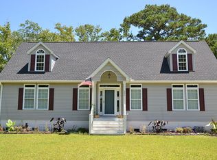 385 Nelson Neck Rd, Sealevel, NC 28577