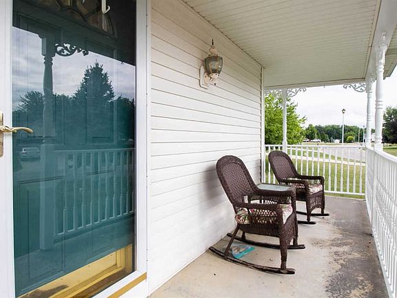 4th image of 4444 Maplewood Meadows Ave