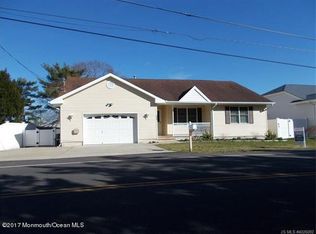 131 Station Dr, Forked River, NJ 08731