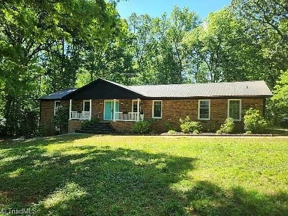 1st image of 681 Foxcroft Dr
