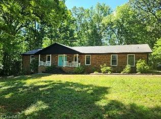 681 Foxcroft Dr, Lexington, NC 27292
