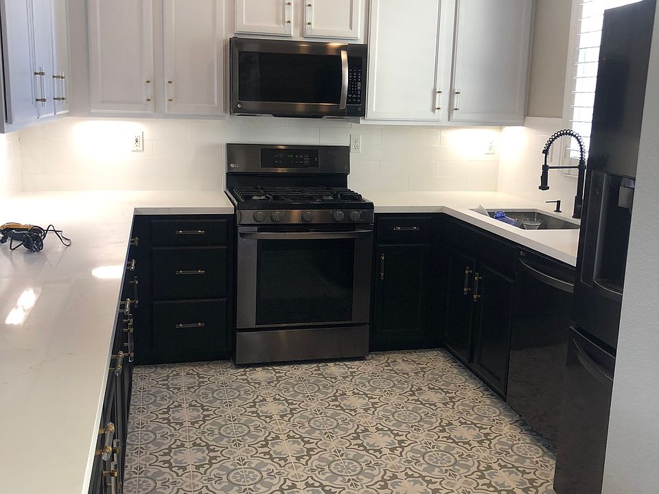 2nd image of 73 Matisse Ct