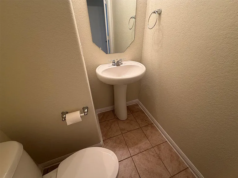 1001 Zodiac Ln #15 — Photo 10