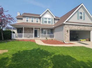 3 Joslin Ct, Bloomington, IL 61704