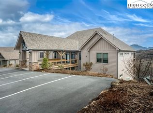 240 Ridgeline Dr UNIT D, Banner Elk, NC 28604