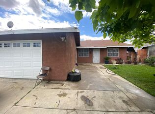 8377 S Corto Ave, Parlier, CA 93648