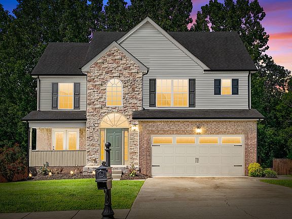 2nd image of 1604 Apache Way