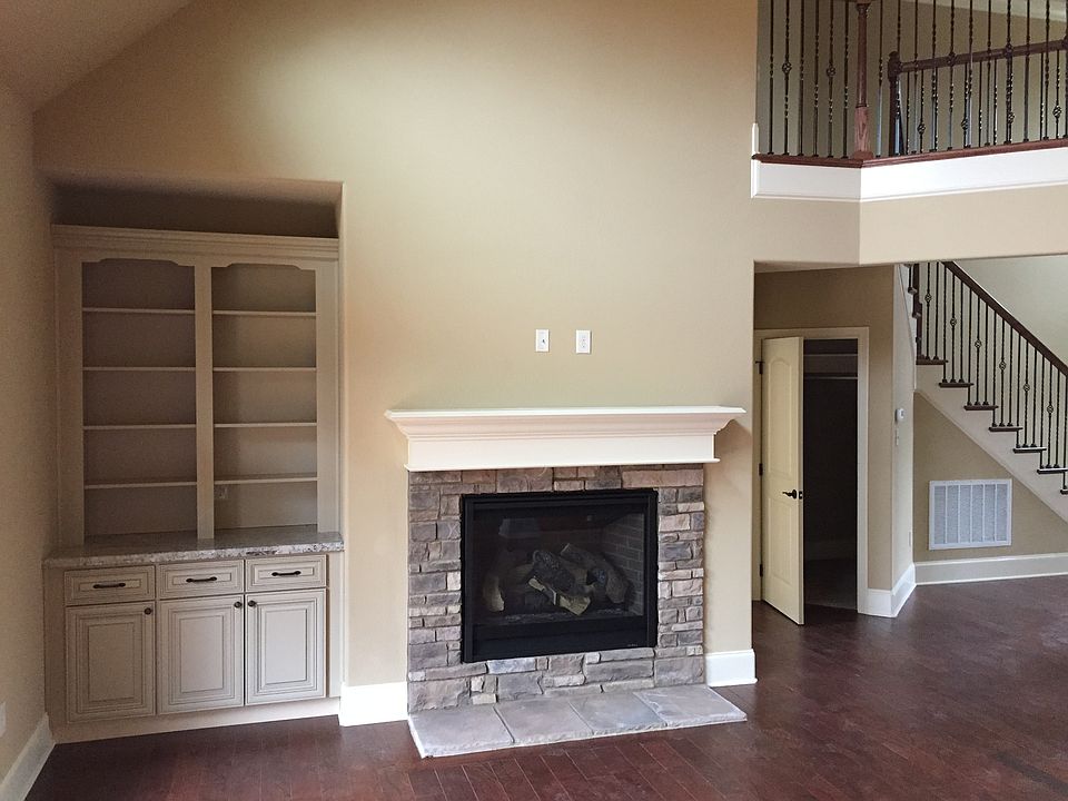 1st image of 632 Elk Falls Ln