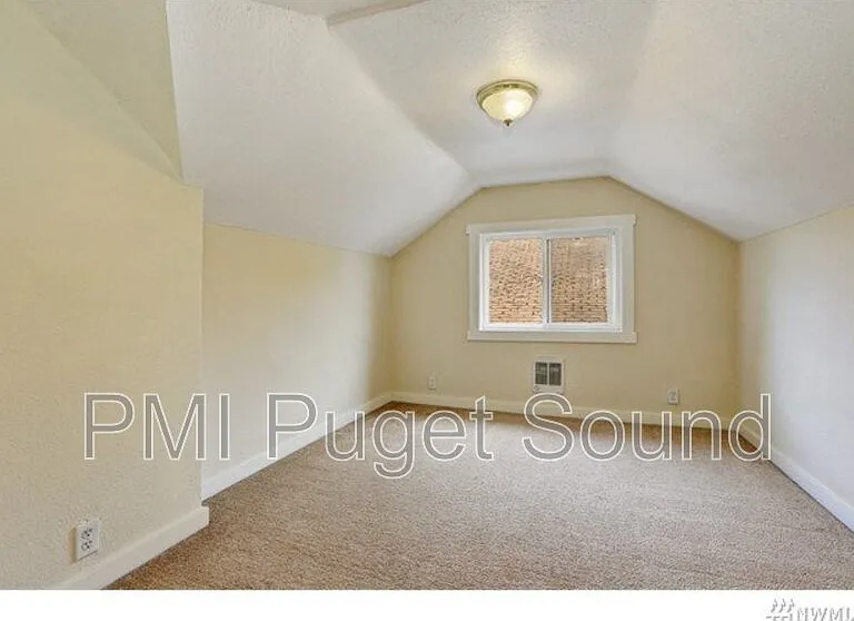 1108 S Ridgewood Ave — Photo 15