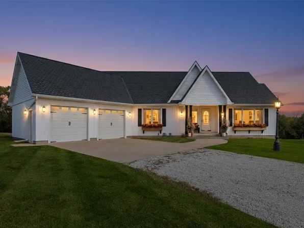 27887 337th Ct, Adel, IA 50003