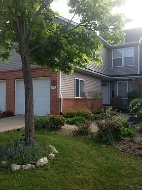1440 Steeplechase Ct photo 1