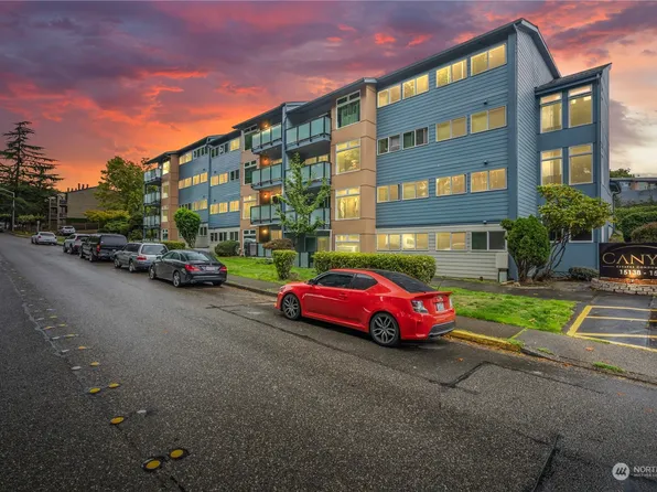 15142 65th Ave S #705, Tukwila, WA 98188